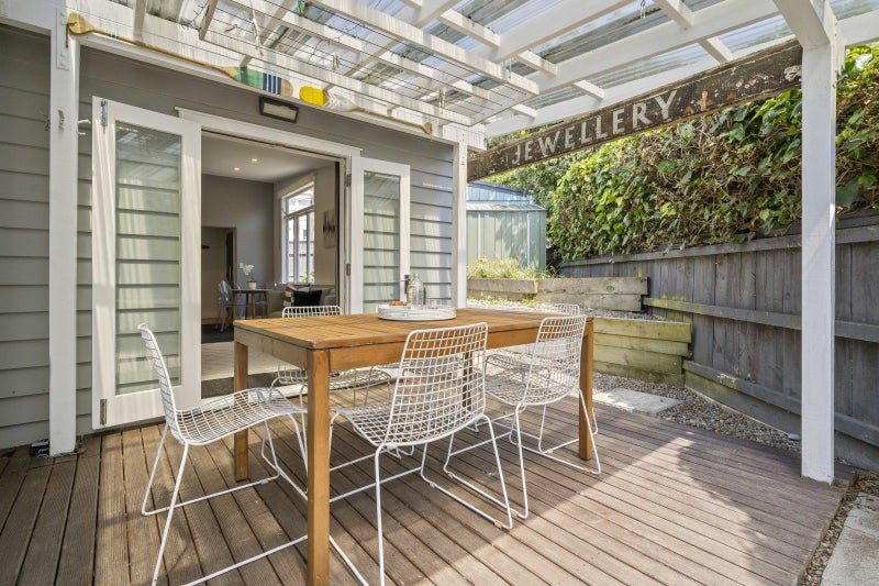 203 Sutherland Road, Lyall Bay, Wellington - Carousel 2