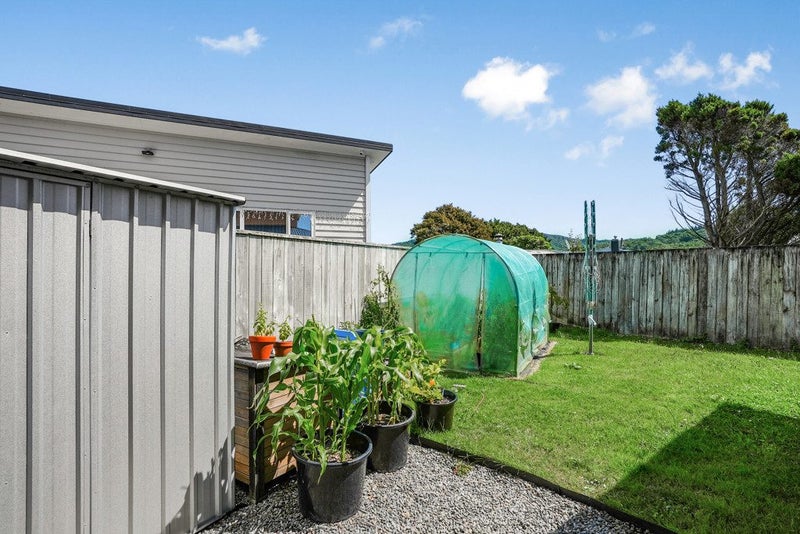 12 Fraser Colman Grove, Wainuiomata, Lower Hutt - Carousel 21