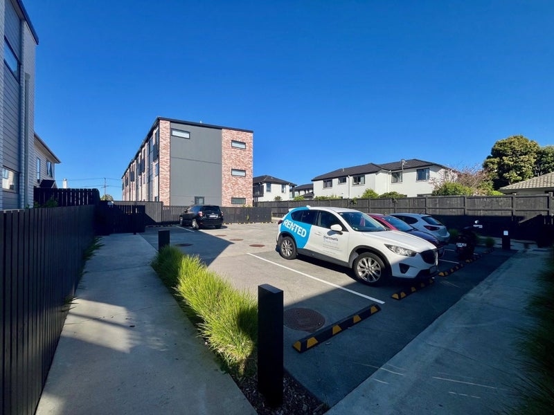 2/492C Richardson Road, Mount Roskill, Auckland - Carousel 13