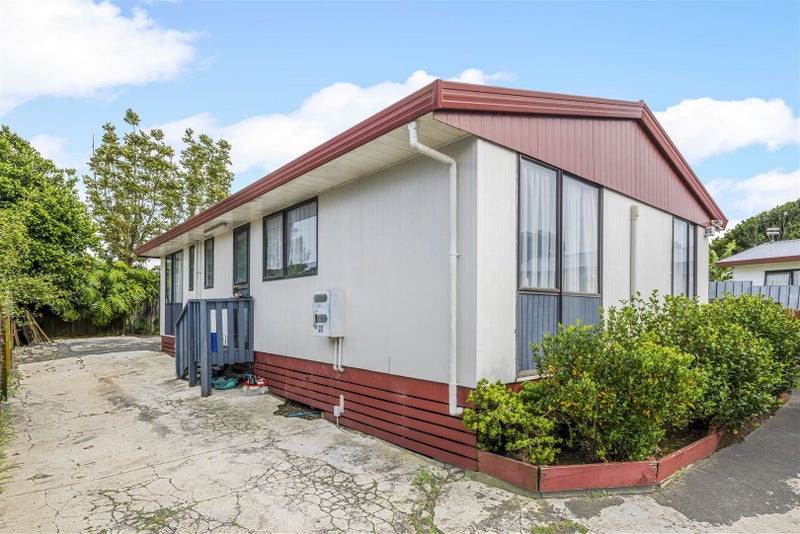 3/16 Barneys Farm Road, Clendon Park, Auckland - Carousel 2