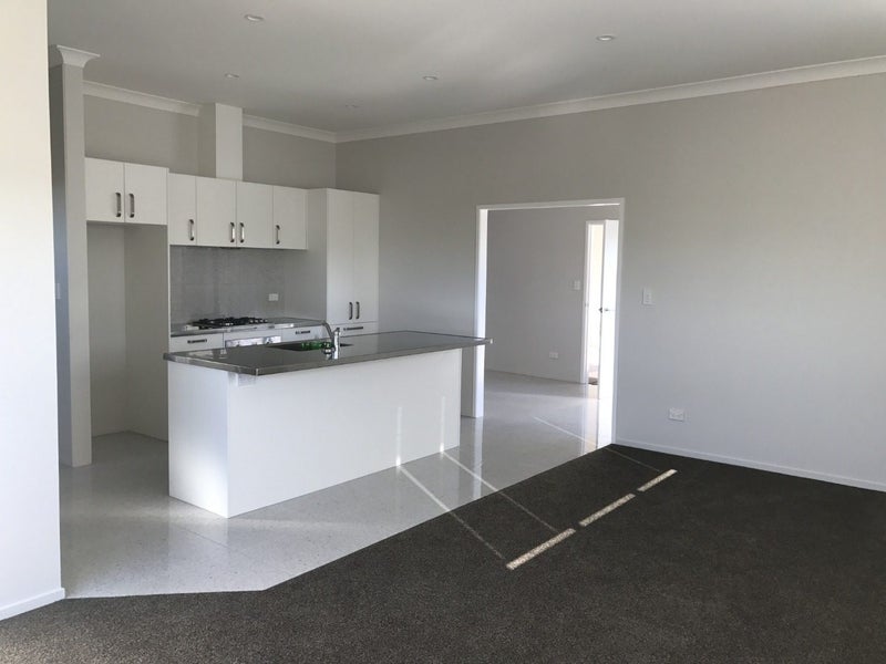 586 Papamoa Beach Road, Papamoa Beach, Papamoa - Carousel 2