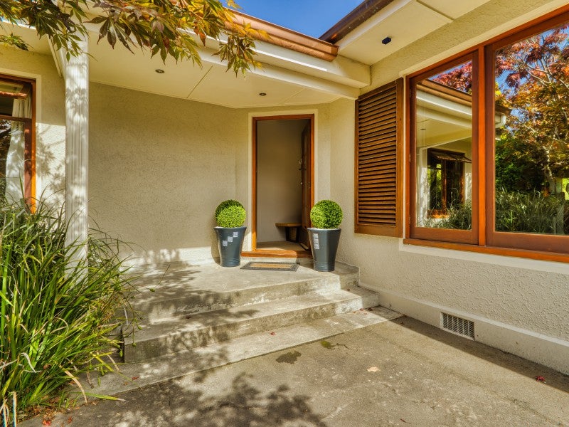 605 Pepper Street, Saint Leonards, Hastings - Carousel 1
