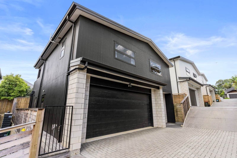 4C Worcester Road, Meadowbank, Auckland - Carousel 1