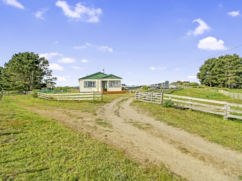 82 Himatangi Beach Road, Himatangi, Foxton - Carousel 23