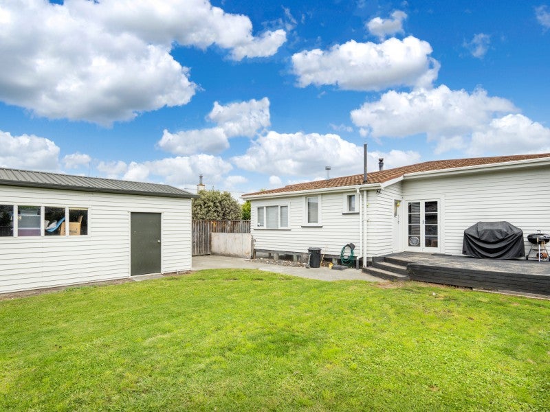 108 Duchess Crescent, Mayfair, Hastings - Carousel 18