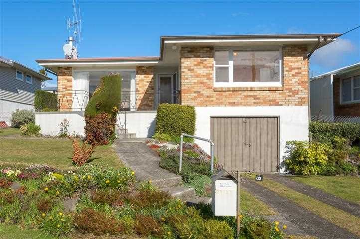 32 Alverstoke Road, Parkvale, Tauranga - Carousel 1