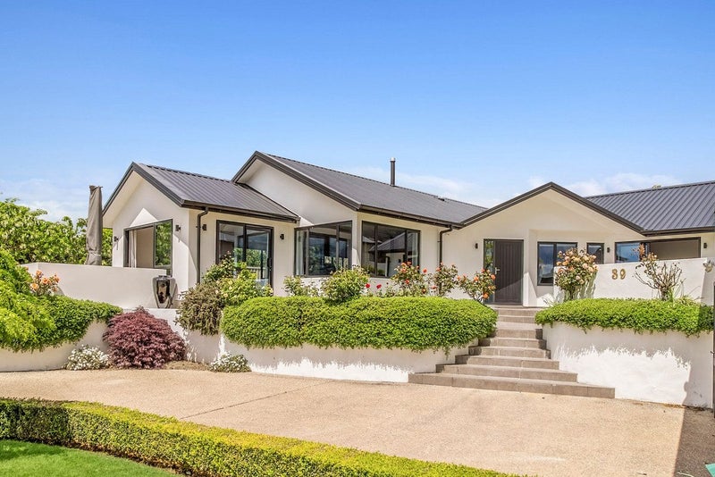 39 Willowridge, Wānaka - Carousel 1