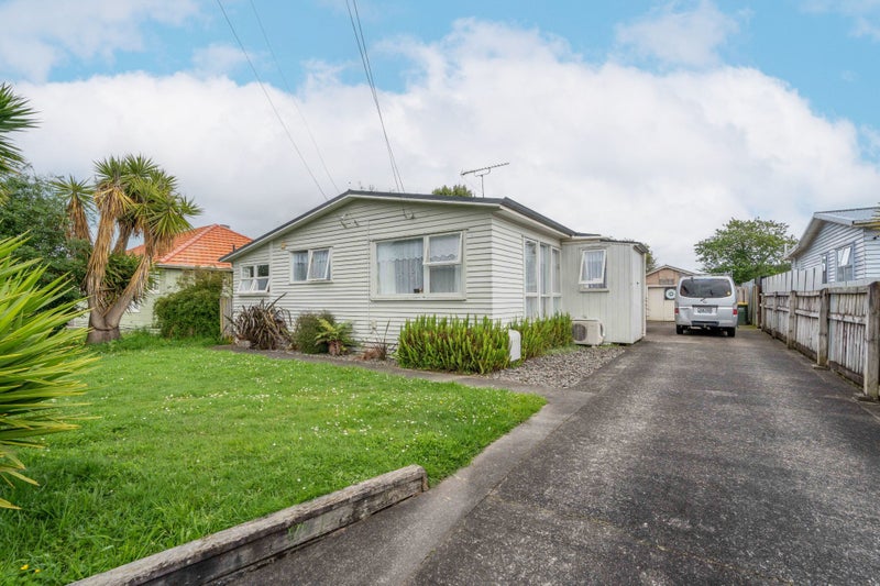 30 Pine Avenue, Bader, Hamilton - Carousel 17