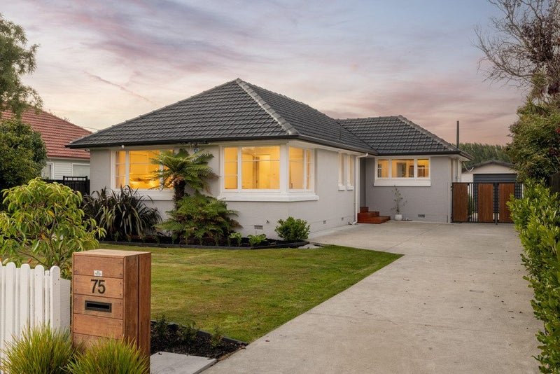 75 Glenfield Crescent, Mairehau, Christchurch - Carousel 1