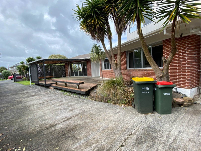 33 Evans Road, Weymouth, Auckland - Carousel 20