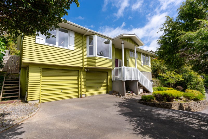 18 Chisbury Lane, Churton Park, Wellington - Carousel 2
