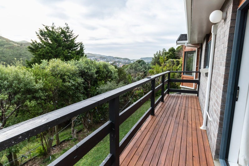 8A Furlong Crescent, Churton Park, Wellington - Carousel 2