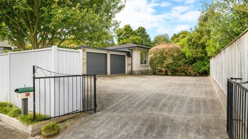 74 Buick Crescent, Awapuni, Palmerston North - Carousel 1