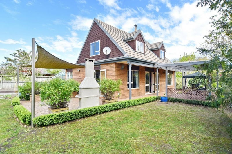 12 Thornley Place, Woodend, Woodend - Carousel 1