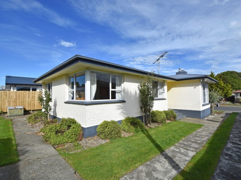 11 Roseburn Place, Hargest, Invercargill - Carousel 1