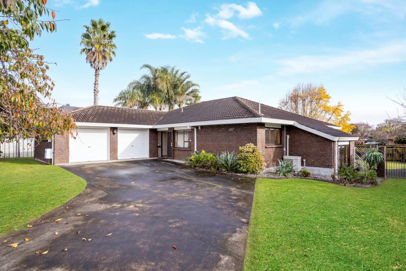 18 Foxbridge Lane, Conifer Grove, Takanini - Carousel 28