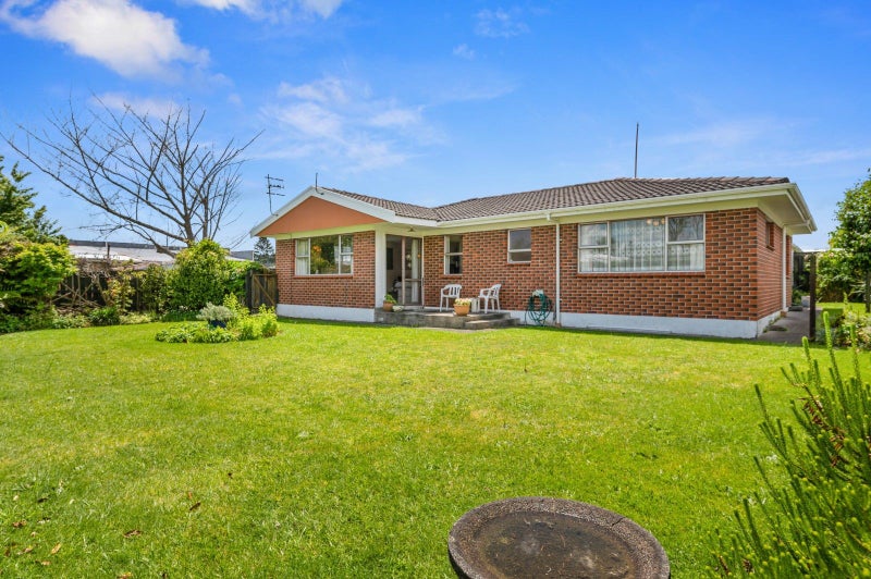 1/50 Robertson Street, Glenholme, Rotorua - Carousel 2