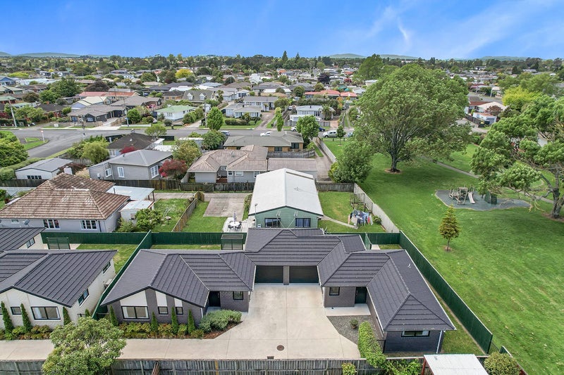 3/5 Mahana Road, St Andrews, Hamilton - Carousel 1