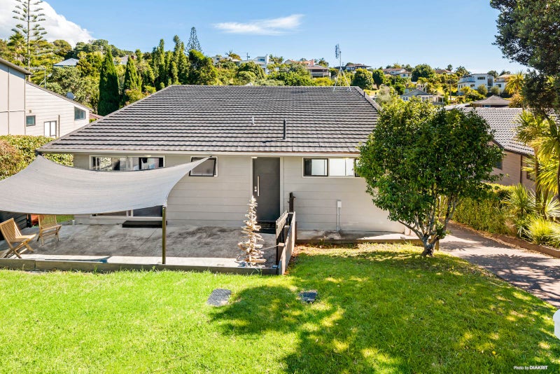 1/17 Tiri View Place, Waiake, Auckland - Carousel 1