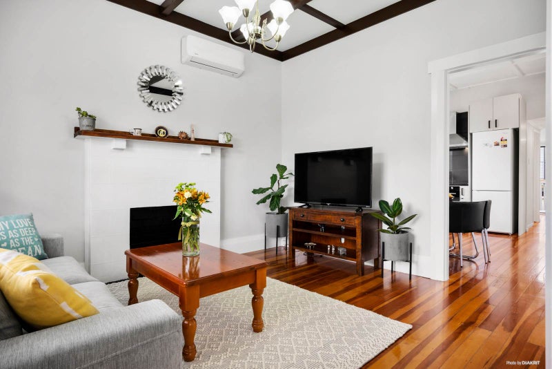 27 Sturges Avenue, Otahuhu, Auckland - Carousel 2