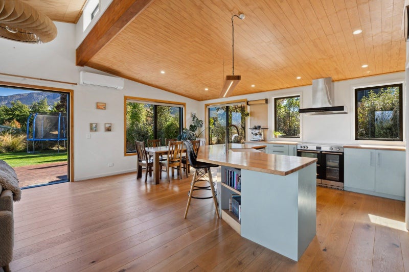 54 Nichol Street, Wanaka - Carousel 2