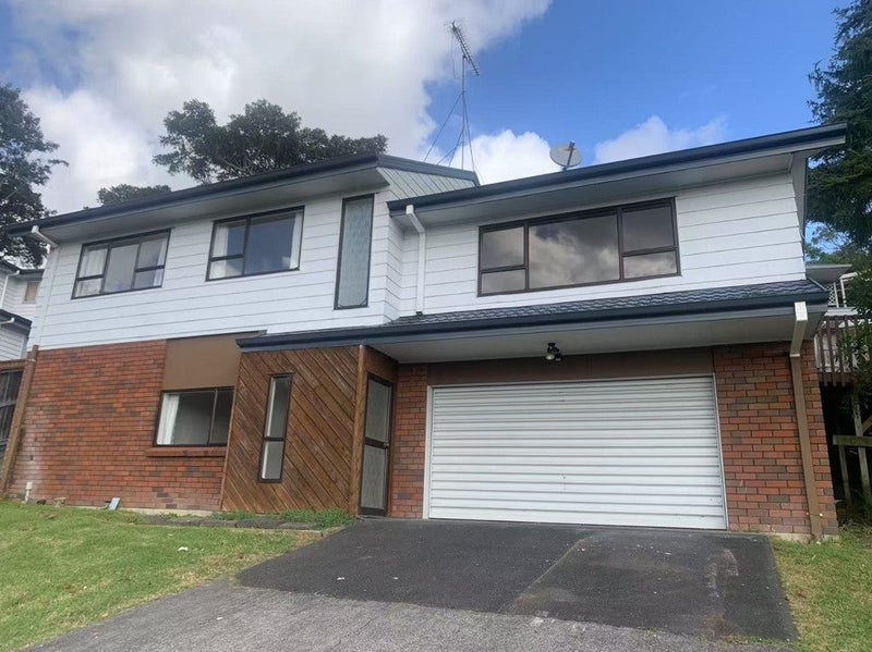 13 Squirrel Lane, Browns Bay, Auckland - Carousel 1