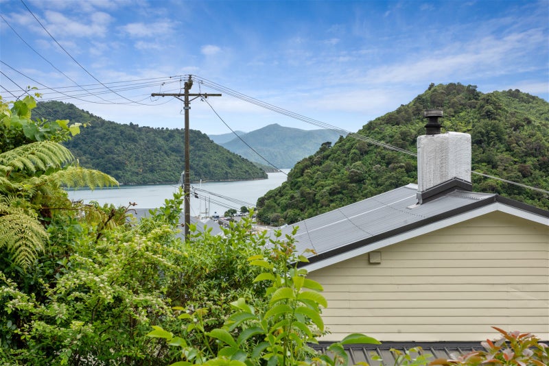 7 Russell Street, Picton - Carousel 2