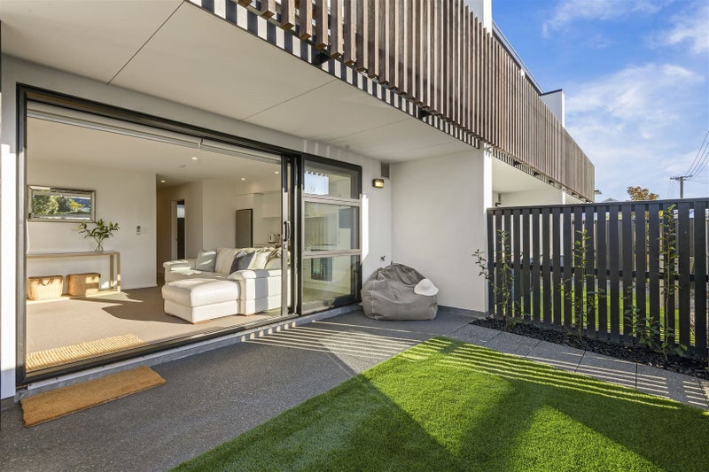 3/11 Exeter Street, Merivale, Christchurch - Carousel 1