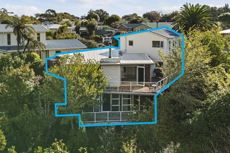 11 Harriet Place, Spotswood, New Plymouth - Carousel 1