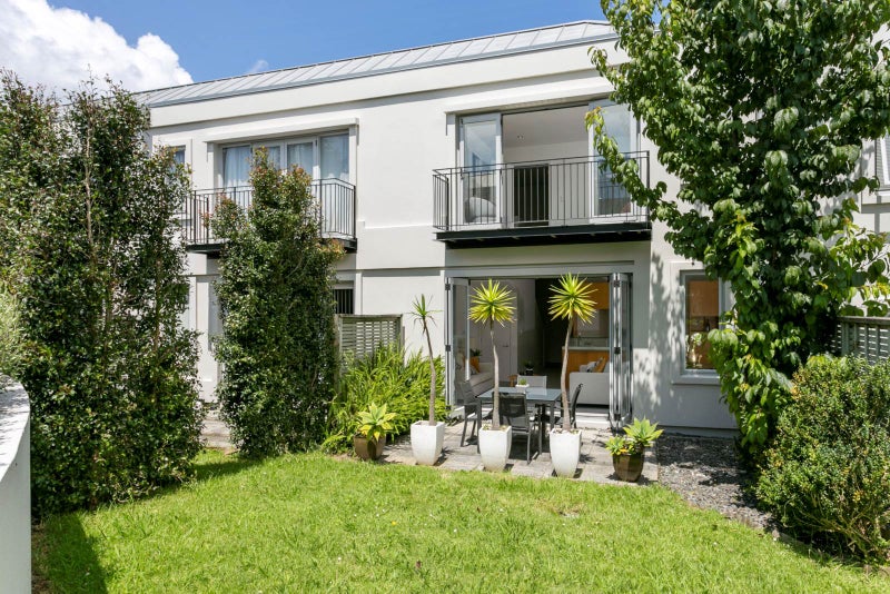 11/68 Remuera Road, Newmarket, Auckland - Carousel 1