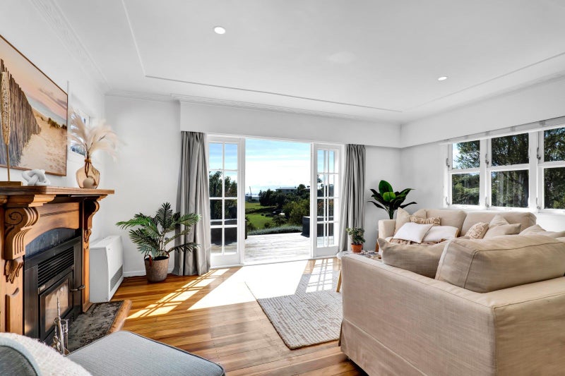 76B South Road, Blagdon, New Plymouth - Carousel 1