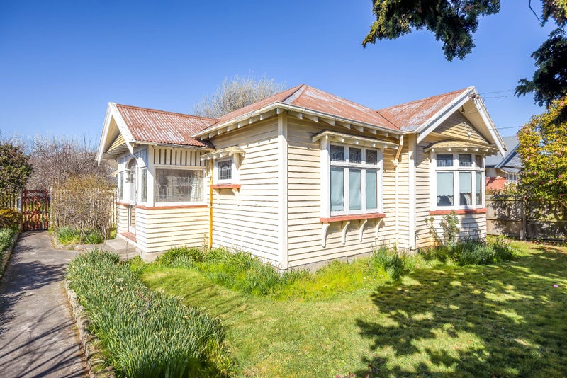 28 Gamblins Road, Saint Martins, Christchurch - Carousel 1