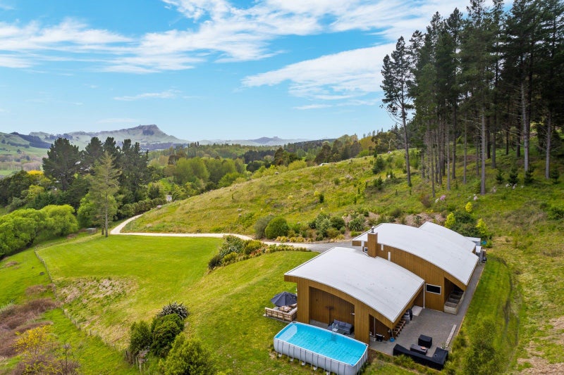 42 Raratu Road, Havelock North - Carousel 21