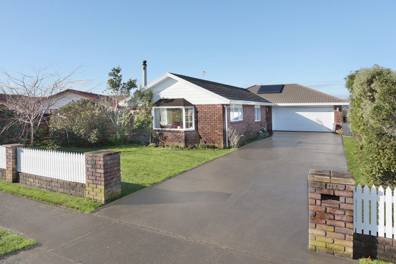 104 Kelvin Grove Road, Kelvin Grove, Palmerston North - Carousel 1