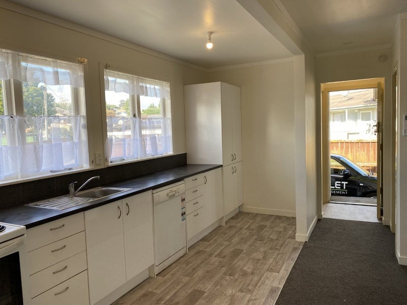 78 Tawa Street, Melville, Hamilton - Carousel 2