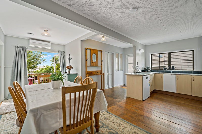 91 Hutchinson Avenue, New Lynn, Auckland - Carousel 2