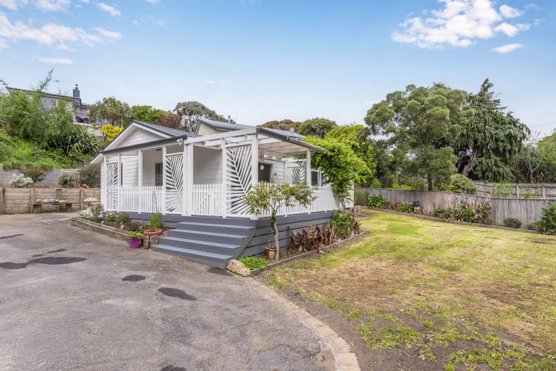 10 Clunie Avenue, Raumati South, Paraparaumu - Carousel 2