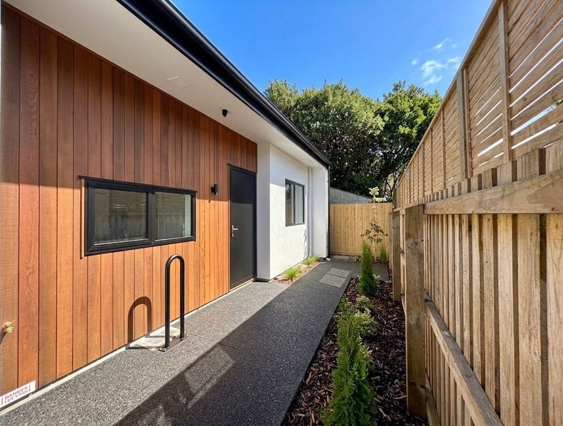 228 Cranford Street, St Albans, Christchurch - Carousel 1