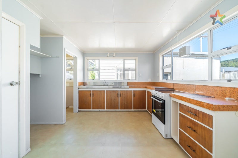 41 Merton Street, Trentham, Upper Hutt - Carousel 2