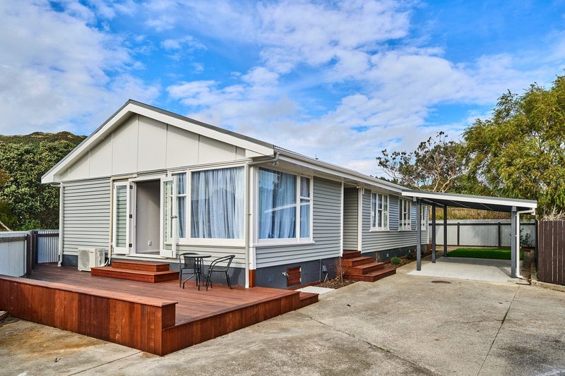 42 Coates Street, Tawa, Wellington - Carousel 1