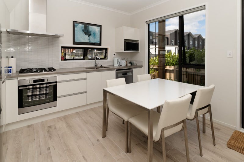 50 Pukewhero Rise, Westgate, Auckland - Carousel 2