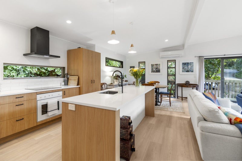 101 Glen Brook Road, Omiha, Waiheke Island - Carousel 1