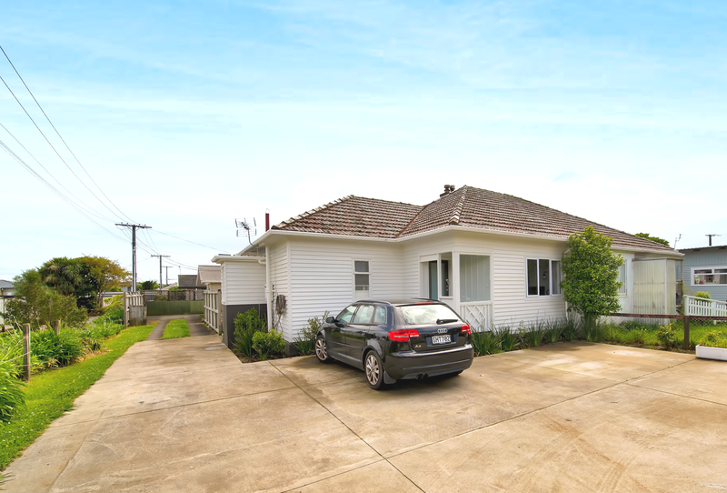 17 Upjohn Street, Brooklands, New Plymouth - Carousel 1