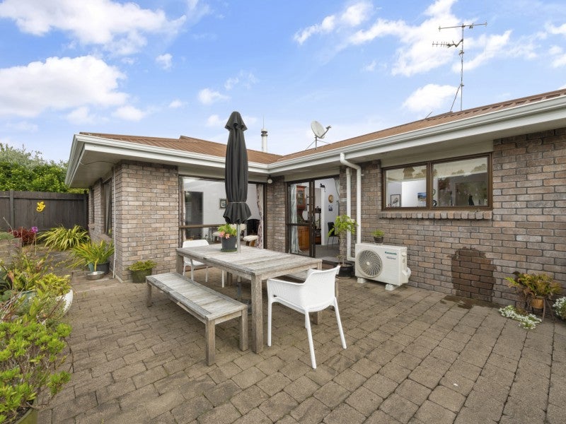 77A Esmeralda Street, Welcome Bay, Tauranga - Carousel 1