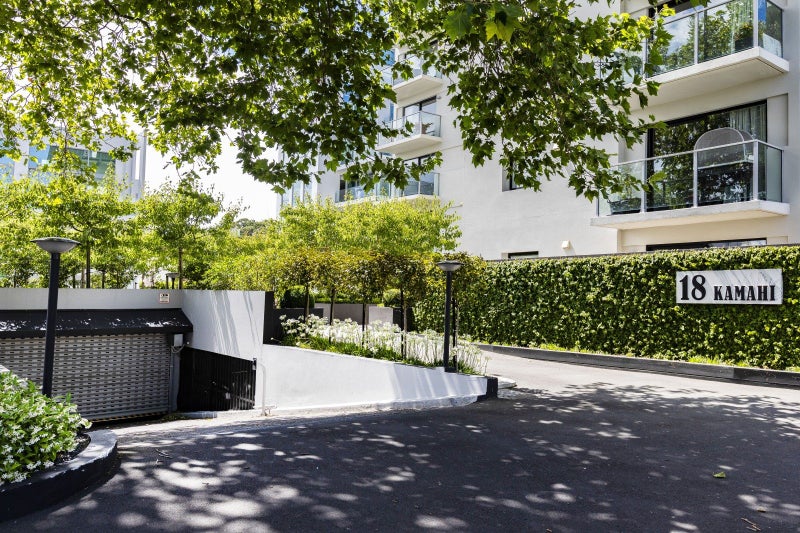 2/18 Carlton Mill Road, Merivale, Christchurch - Carousel 21