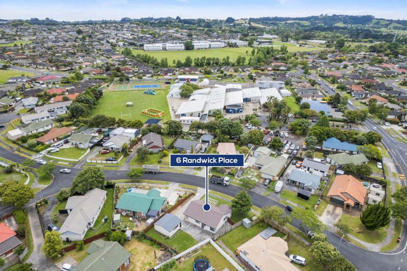 6 Randwick Place, Randwick Park, Auckland - Carousel 23
