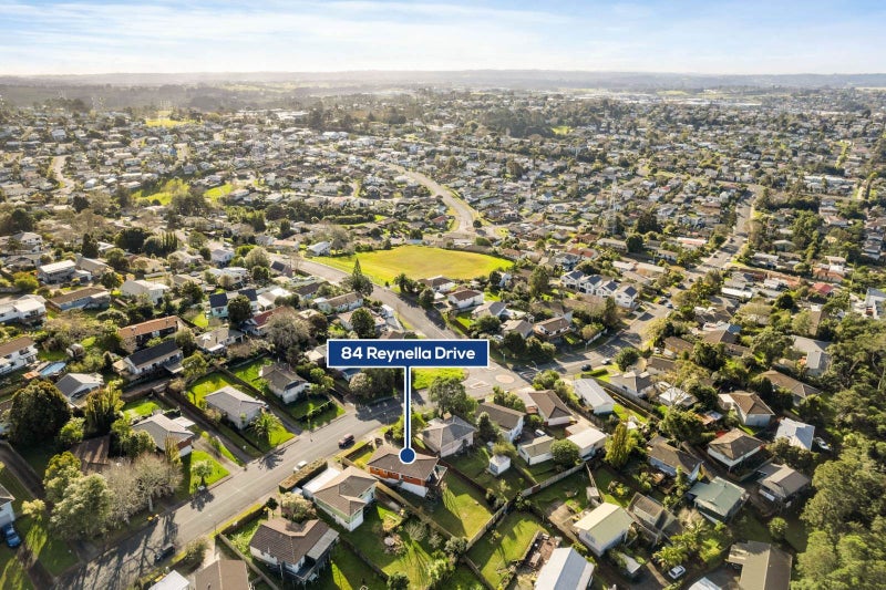 84 Reynella Drive, Massey, Auckland - Carousel 24