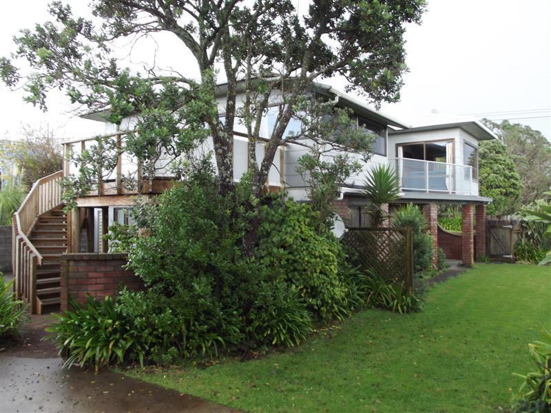 1 Wairau Road, OAKURA, Oakura - Carousel 1