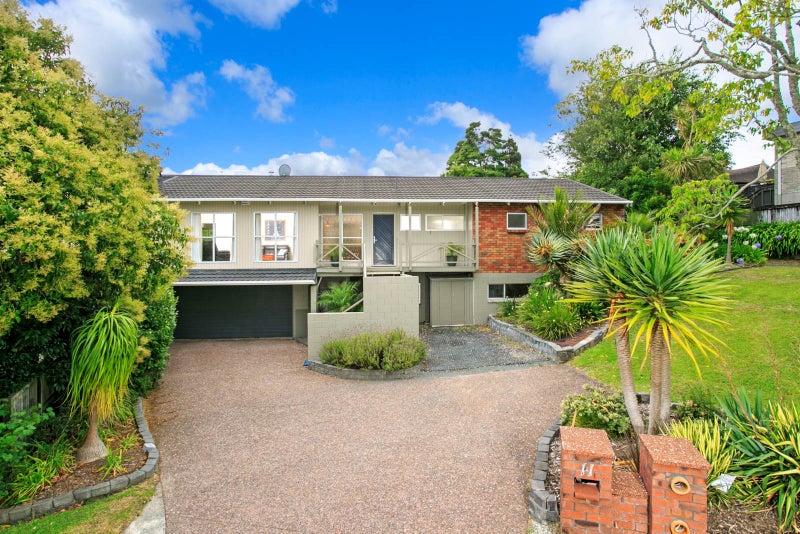 11 Trevone Place, Forrest Hill, Auckland - Carousel 1