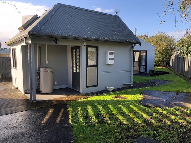 1/13 Lincoln Road, Henderson, Auckland - Carousel 2